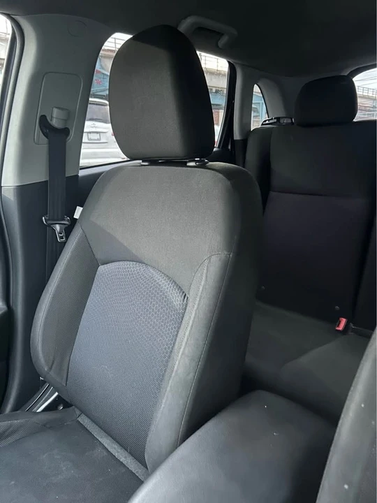 2012 Mitsubishi Outlander - Image 16 of 18