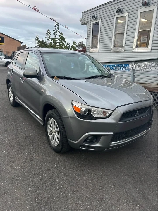 2012 Mitsubishi Outlander - Image 4 of 18