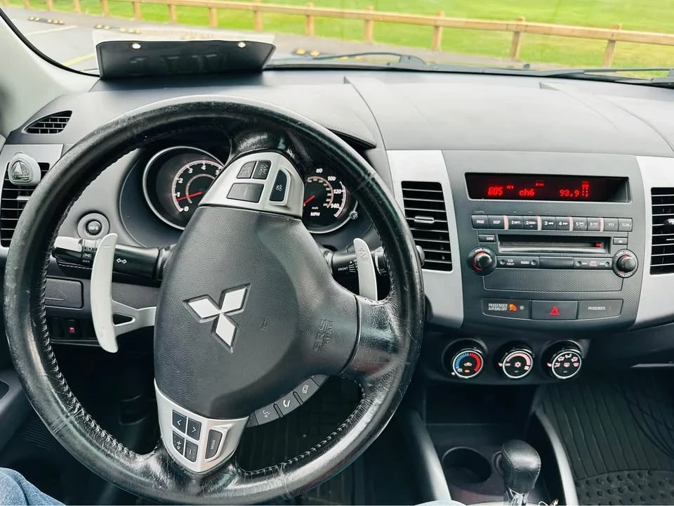 2012 Mitsubishi Outlander - Image 18 of 18