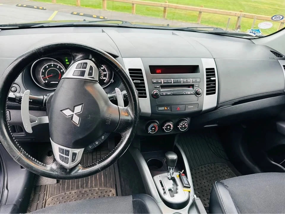 2012 Mitsubishi Outlander - Image 13 of 18
