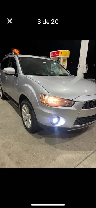 2012 Mitsubishi Outlander - Image 2 of 9