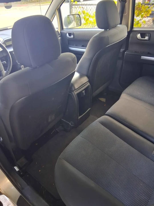 2012 Mitsubishi Outlander - Image 8 of 12