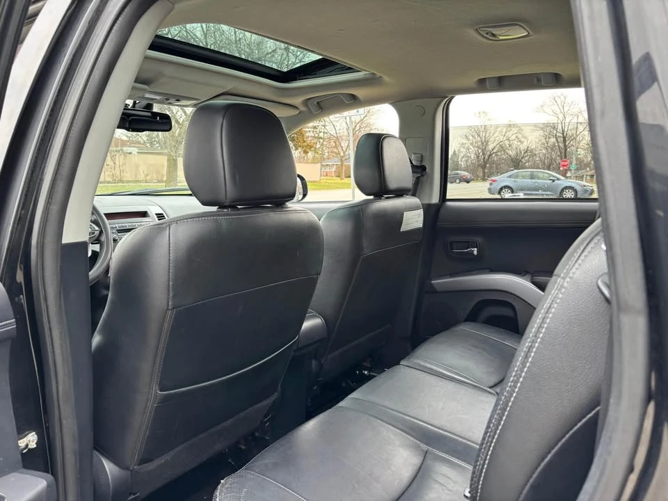 2012 Mitsubishi Outlander - Image 15 of 18