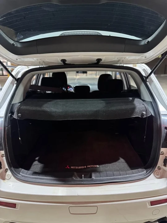 2012 Mitsubishi Outlander - Image 9 of 10