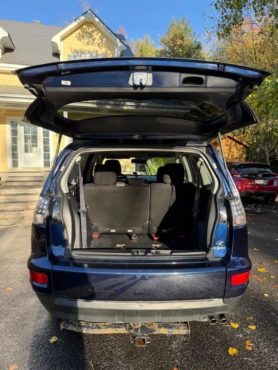 2012 Mitsubishi Outlander - Image 11 of 16
