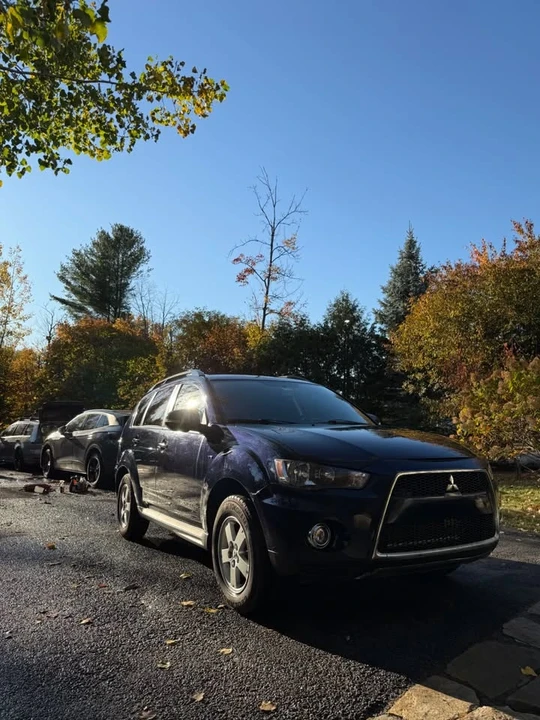 2012 Mitsubishi Outlander - Image 4 of 16