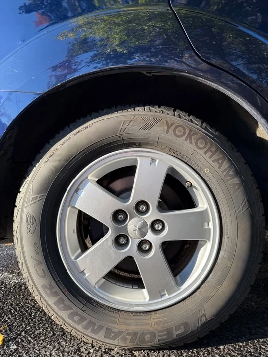 2012 Mitsubishi Outlander - Image 13 of 16