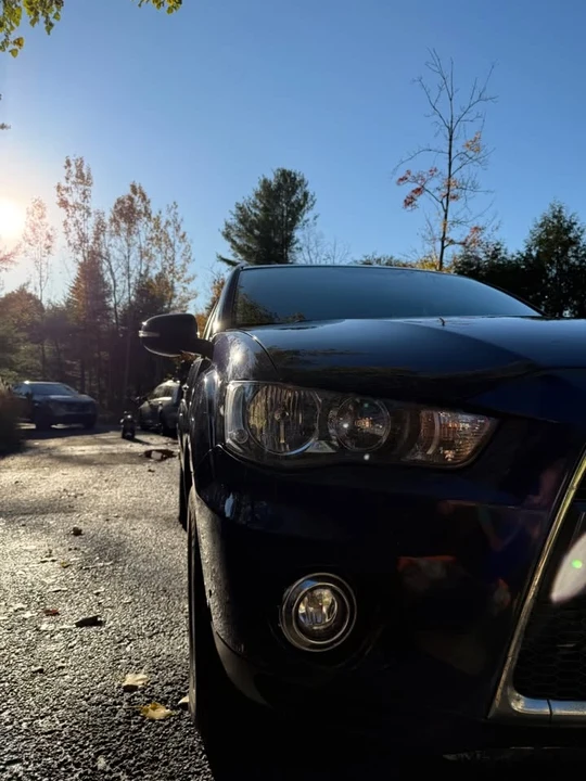 2012 Mitsubishi Outlander - Image 5 of 16