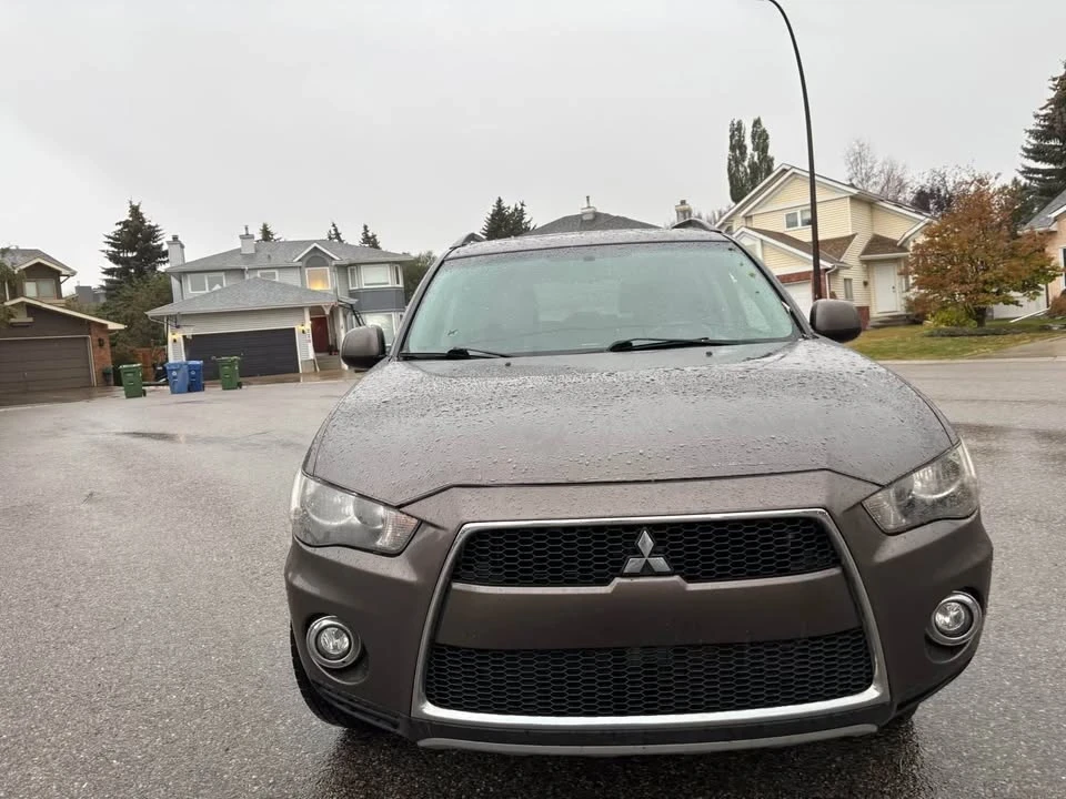 2012 Mitsubishi Outlander - Image 6 of 9