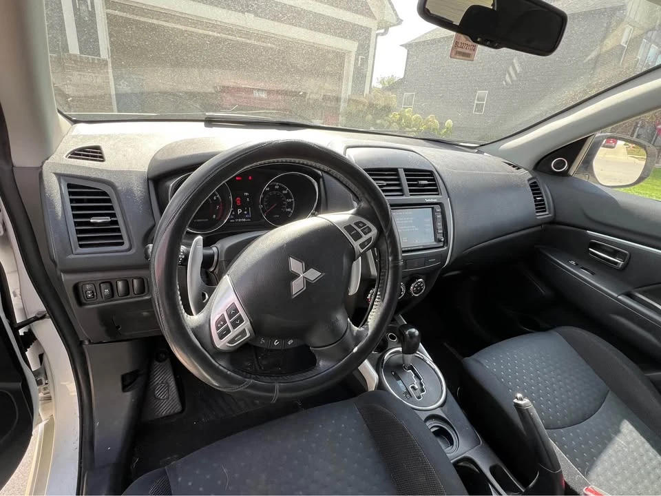2012 Mitsubishi Outlander - Image 7 of 10