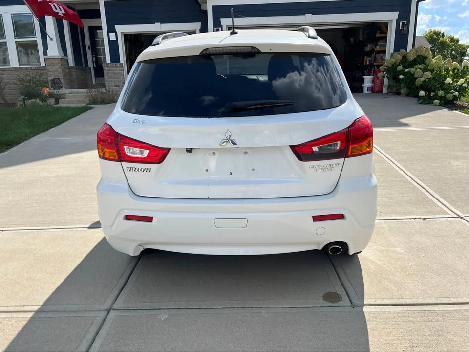 2012 Mitsubishi Outlander - Image 3 of 10