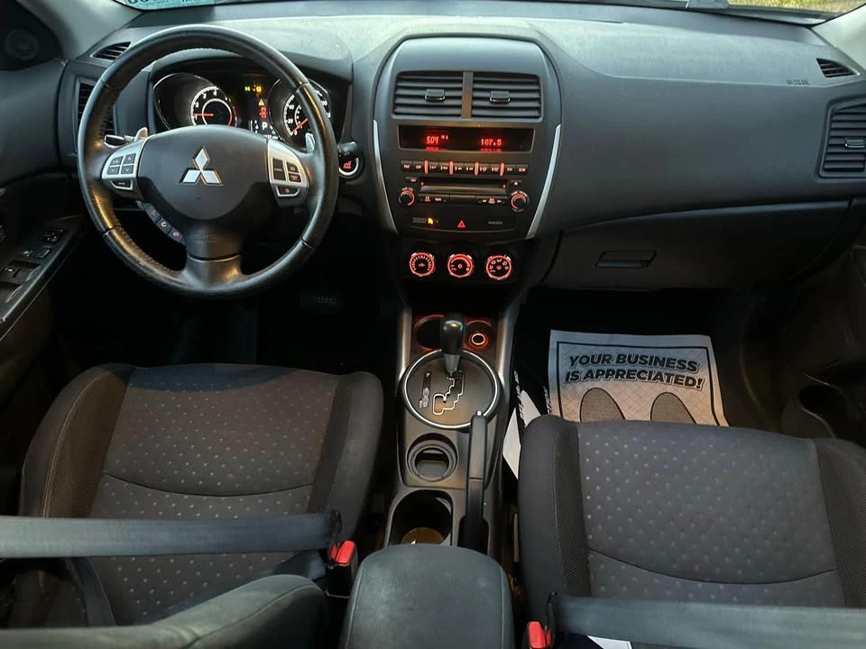 2012 Mitsubishi Outlander - Image 5 of 10