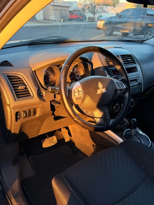 2012 Mitsubishi Outlander - Image 7 of 7