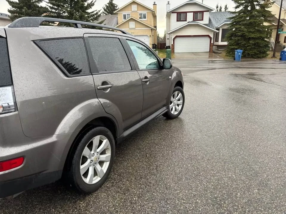 2012 Mitsubishi Outlander - Image 4 of 10