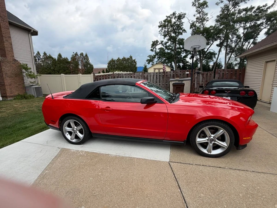 2012 Ford S197 Mustang - Image 2 of 6