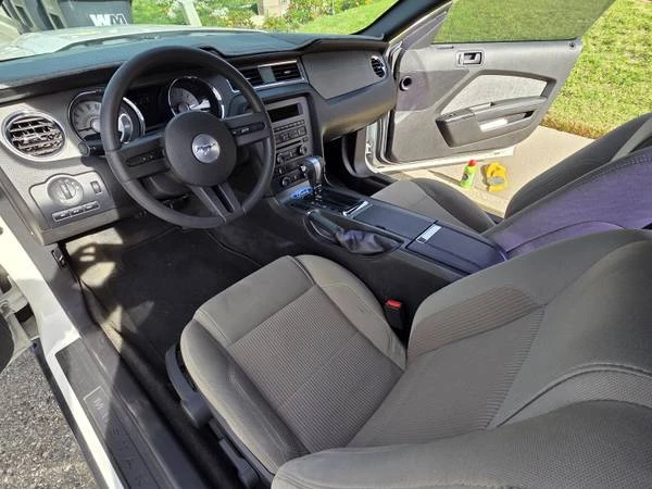 2012 Ford S197 Mustang - Image 10 of 16