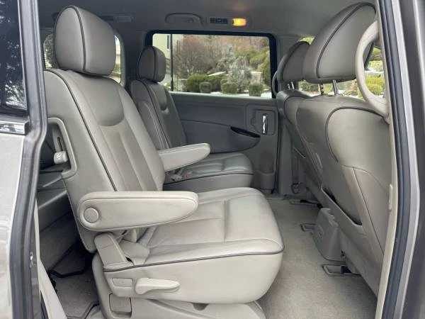 2012 Nissan Quest - Image 19 of 21