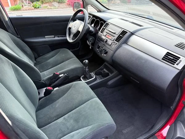 2012 Nissan Versa - Image 6 of 7
