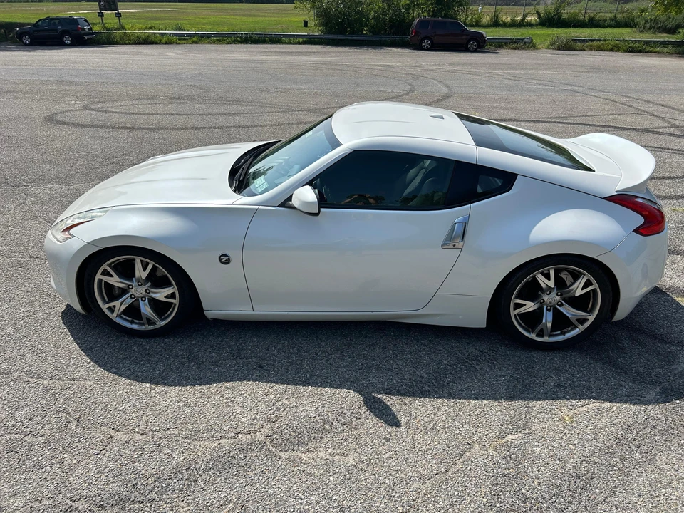 2012 Nissan 370Z 6th Gen - Image 11 of 31