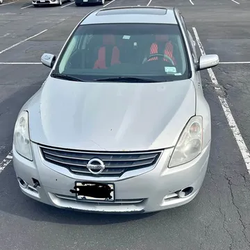 2012 Nissan Altima 2.5 Platinum Sedan 4D