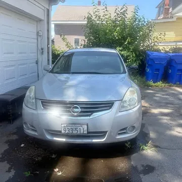 2012 Nissan Altima 2.5 Platinum Sedan 4D