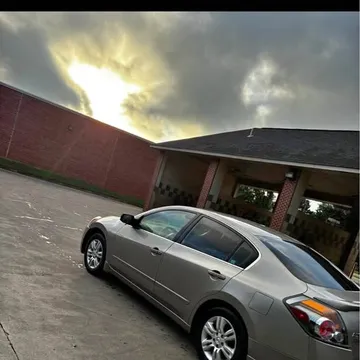 2012 Nissan Altima 2.5 Platinum Sedan 4D