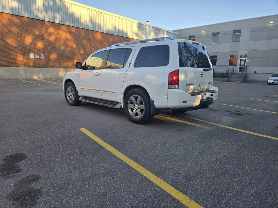 2012 Nissan Armada - Image 4 of 11