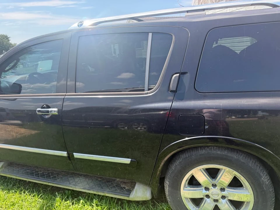 2012 Nissan Armada - Image 4 of 5