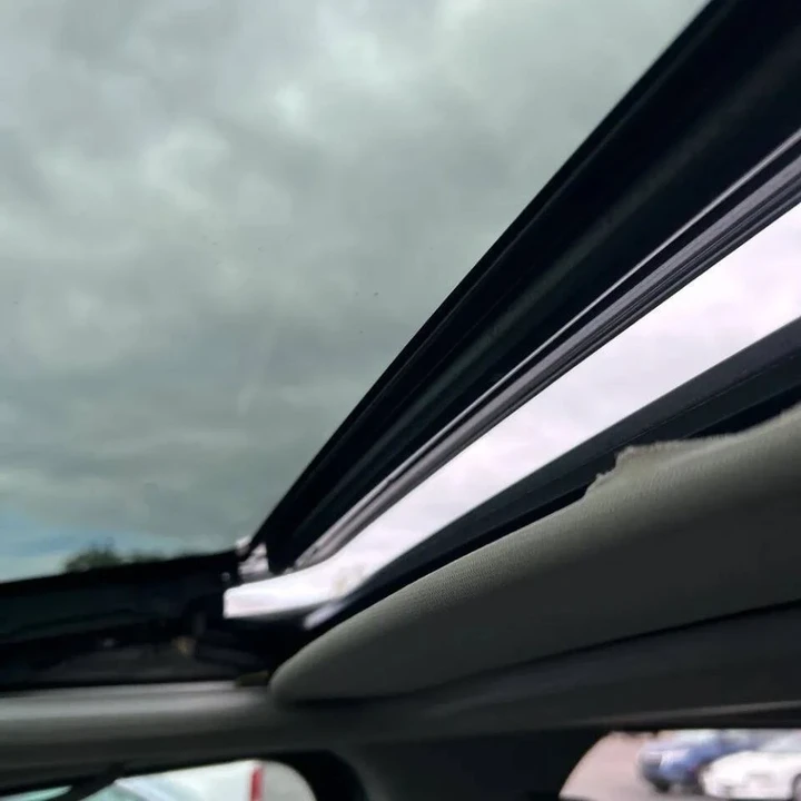 2012 Nissan Armada - Image 9 of 18