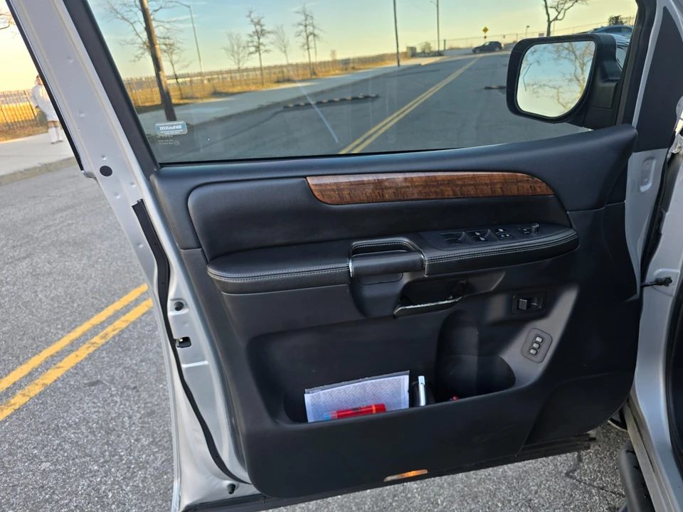 2012 Nissan Armada - Image 14 of 20