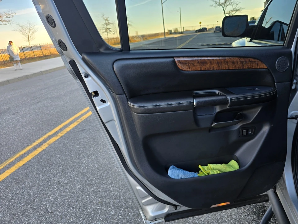 2012 Nissan Armada - Image 16 of 20