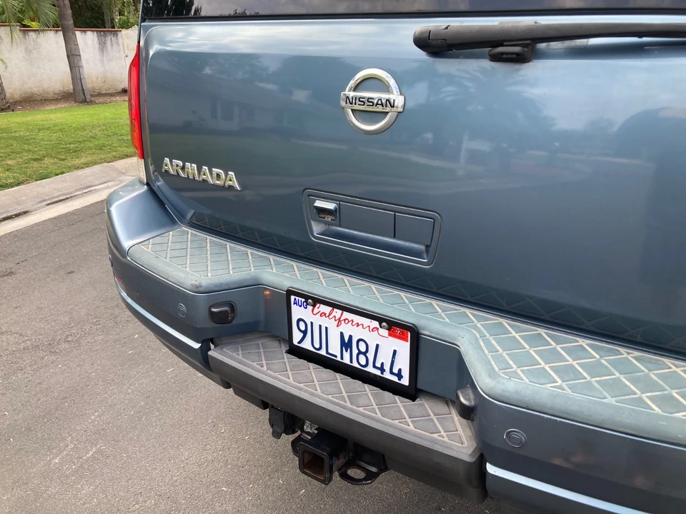 2012 Nissan Armada - Image 13 of 21