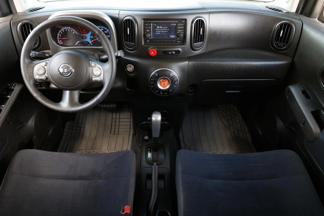 2012 Nissan Cube - Image 2 of 21
