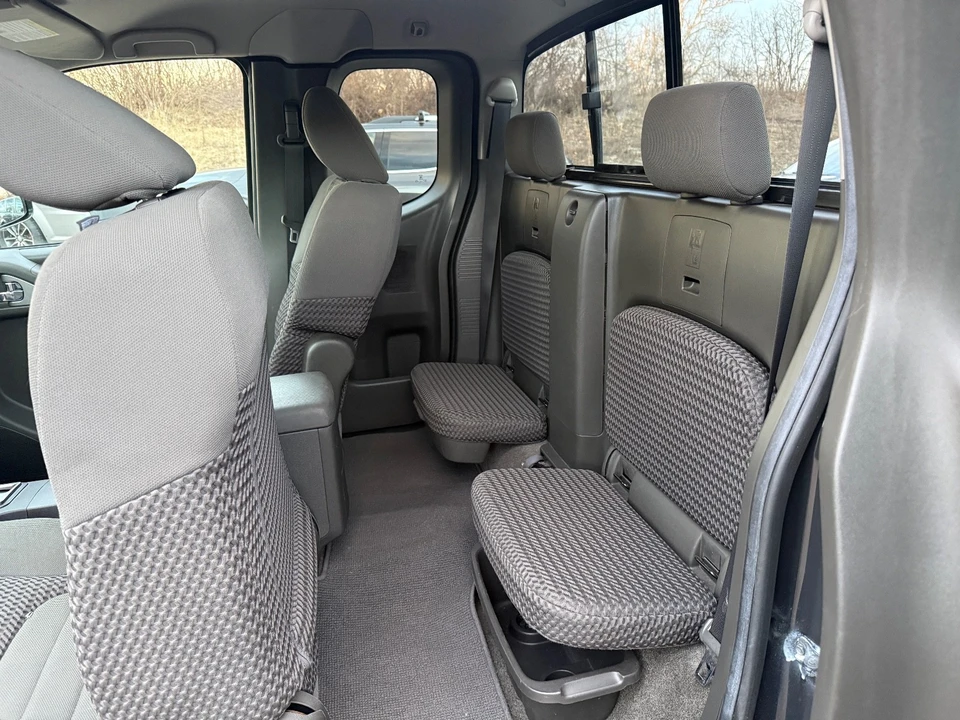 2012 Nissan Frontier 2nd Gen - Image 11 of 20