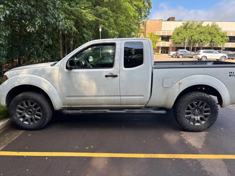 2012 Nissan Frontier 2nd Gen - Image 4 of 5
