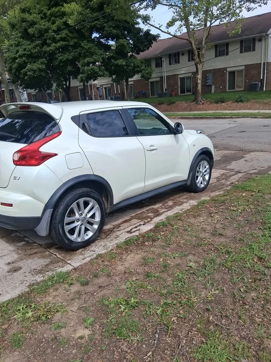 2012 Nissan Juke - Image 2 of 12