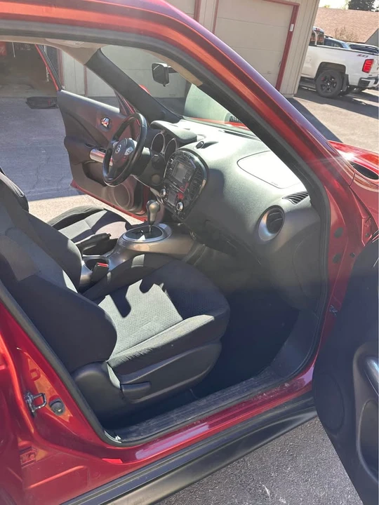 2012 Nissan Juke - Image 14 of 17