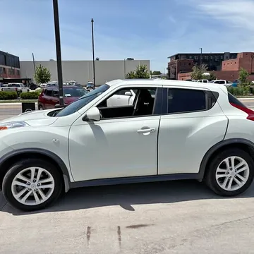 2012 Nissan JUKE SV Sport Utility 4D