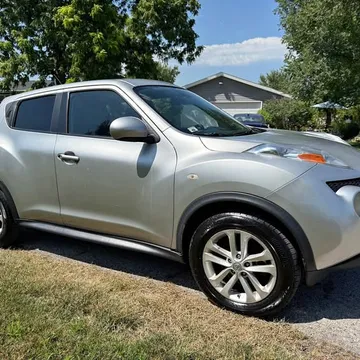 2012 Nissan JUKE SV Sport Utility 4D