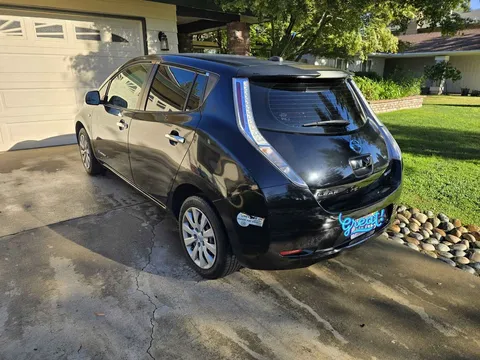 2012 Nissan LEAF S-24 Hatchback 4D