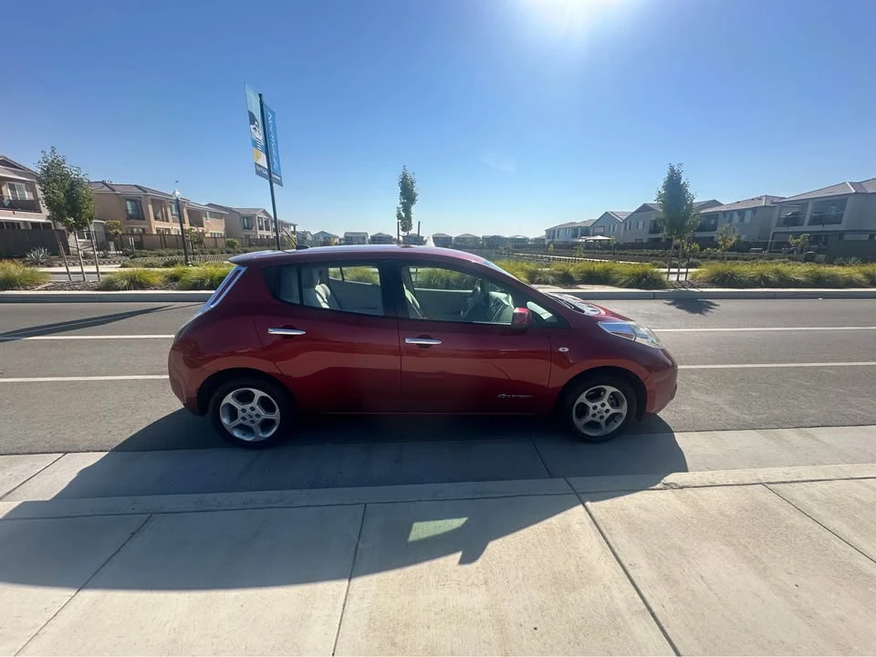 2012 Nissan Leaf - Image 2 of 7
