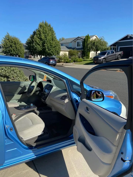 2012 Nissan Leaf - Image 15 of 19