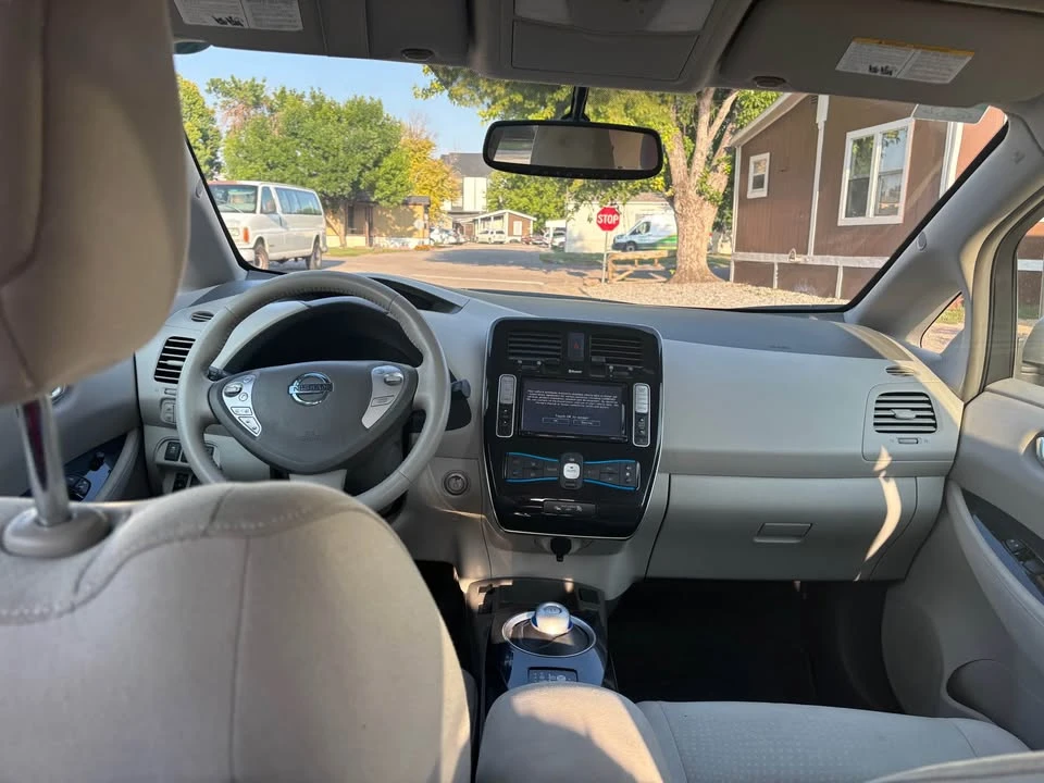 2012 Nissan Leaf - Image 2 of 8