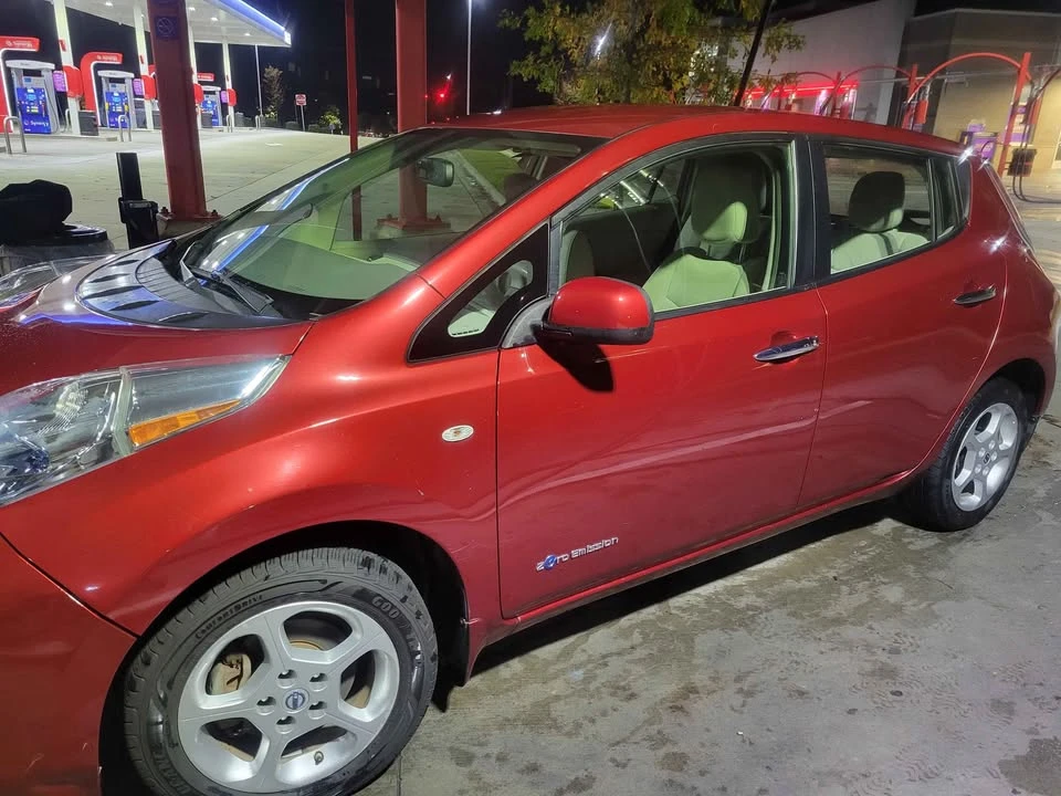 2012 Nissan Leaf - Image 2 of 9