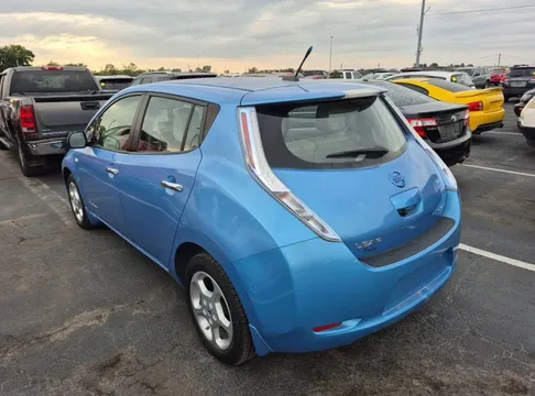 2012 Nissan LEAF SV Hatchback 4D