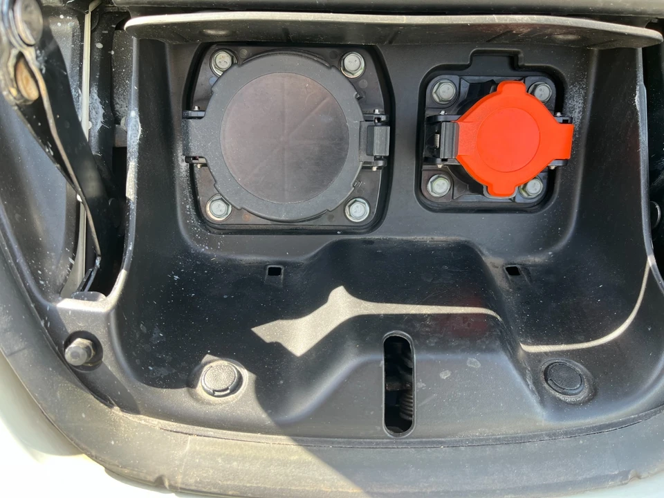 2012 Nissan Leaf - Image 9 of 11