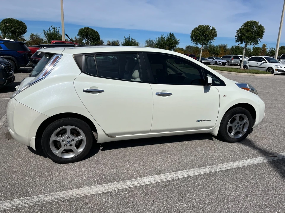 2012 Nissan Leaf - Image 4 of 11
