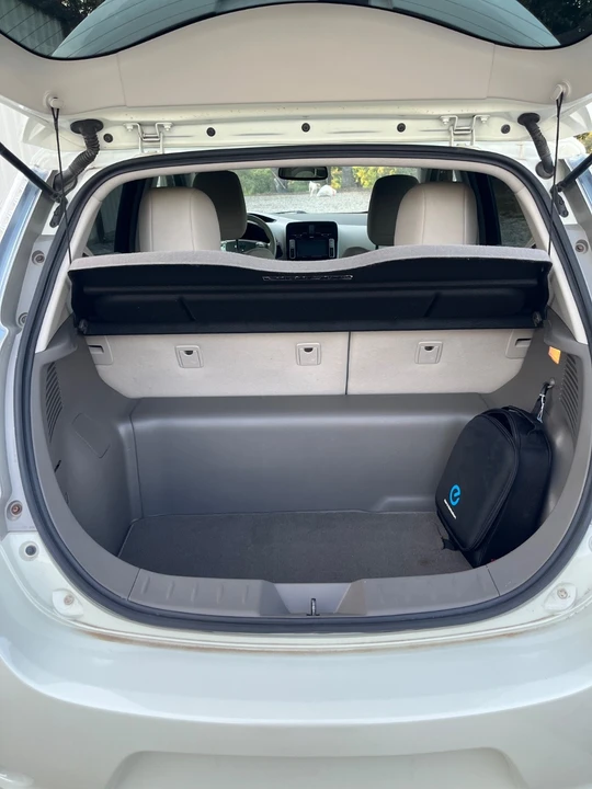 2012 Nissan Leaf - Image 10 of 17