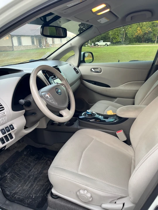 2012 Nissan Leaf - Image 15 of 17