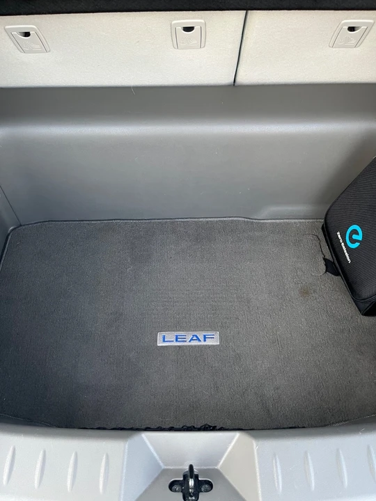 2012 Nissan Leaf - Image 11 of 17